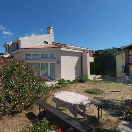 With Parking Space Banjole, - 20813 * Pula