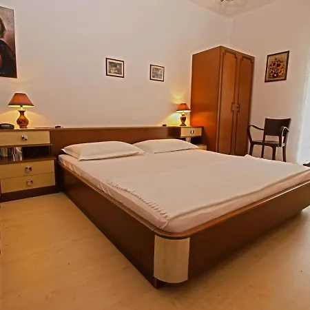 Apartamento With Parking Space Banjole, - 20813 Pula